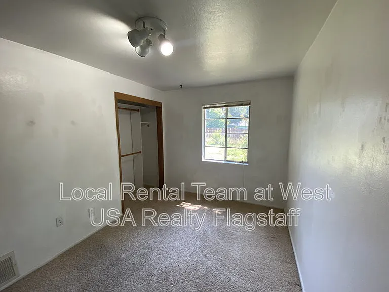 2830 N Schevene Blvd — Photo 12