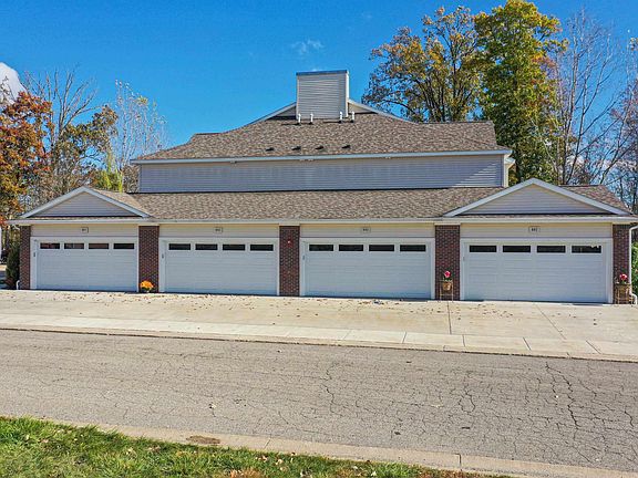 3rd image of 895 Watercress Ln