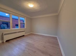1024 King St E, Hamilton, ON L8M 1C8