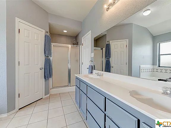 5th image of 2707 Bigleaf Dr