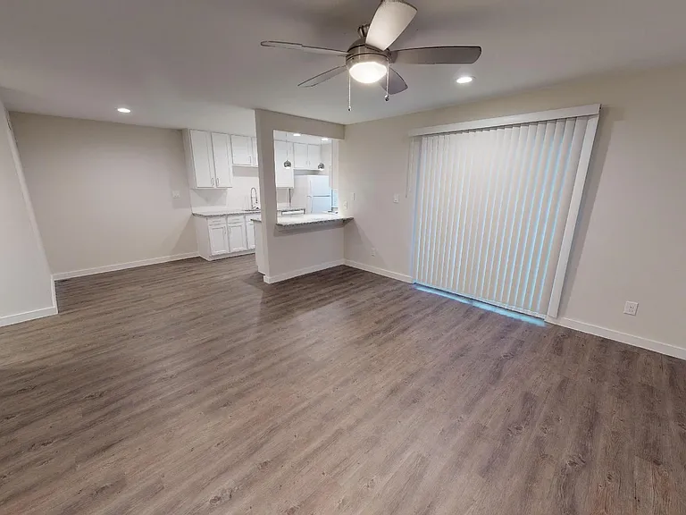 Mosswood Apartments — Photo 43