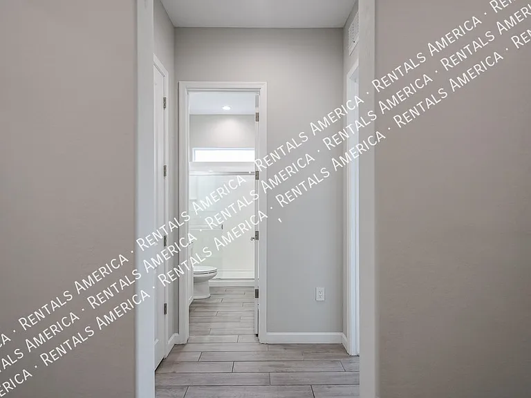1829 E Saguaro Park Ln — Photo 7