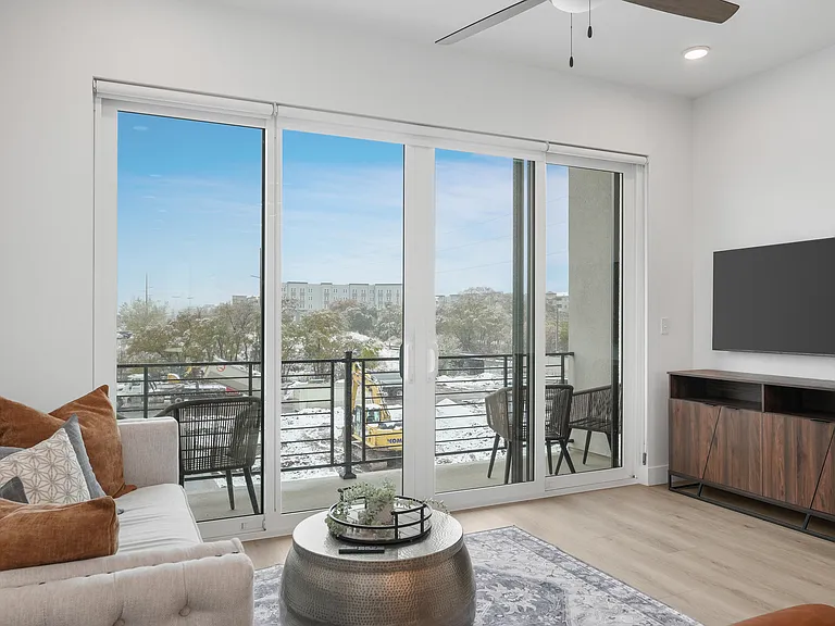 86 W Iko Ave #U325 — Photo 6