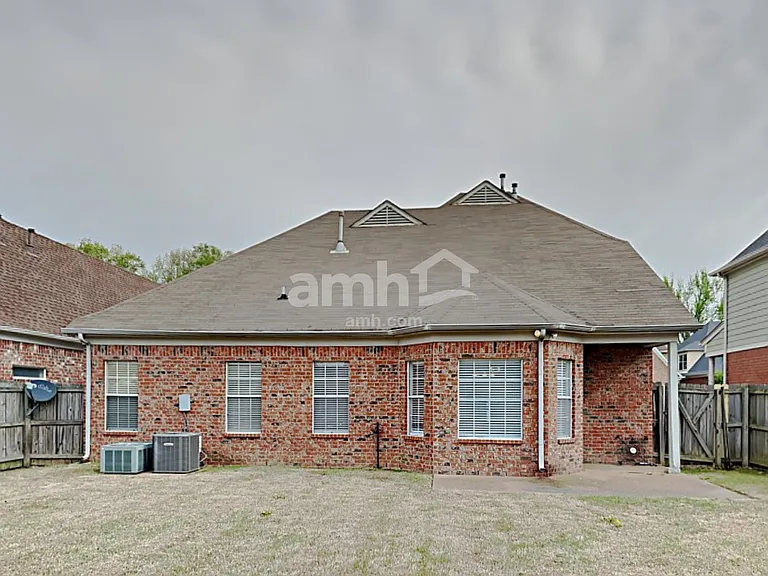 9321 N Fairmont Cir — Photo 21