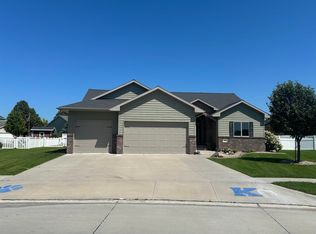 5709 Avenue K, Kearney, NE 68847