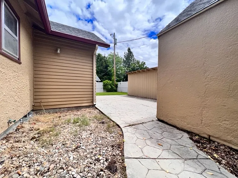 4022 N Christine St — Photo 19