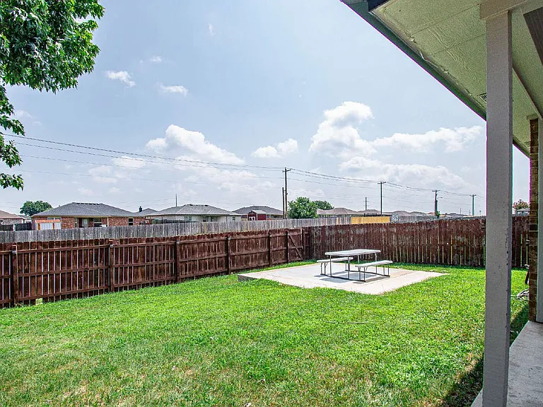 3309 Lorena Dr — Photo 23