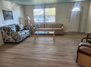 7352 Cass Cir, Sarasota, FL 34231