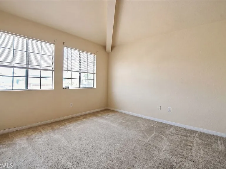 1052 Belmont Ave #A — Photo 7