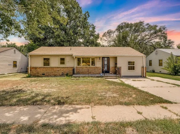 1535 E Luther St, Wichita, KS 67216