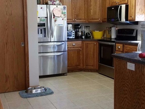 4th image of 2136 Falconview Dr
