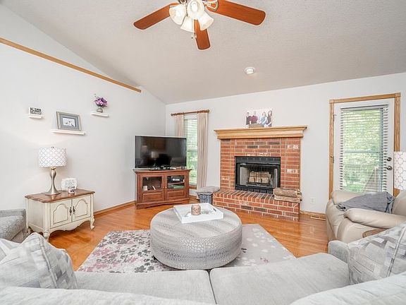 5th image of 10611 E Ayesbury St