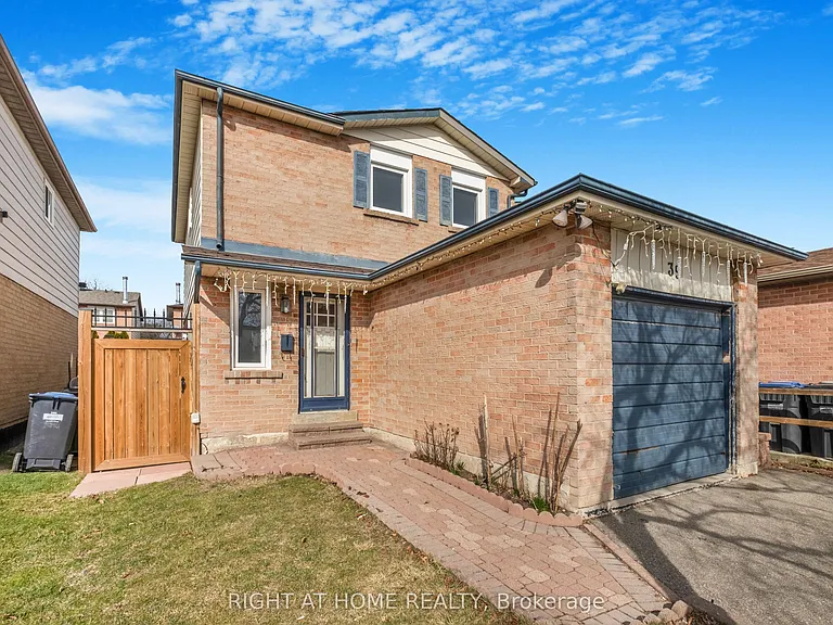 39 Martindale Cres — Photo 2