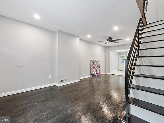 4th image of 217 Gerritt St