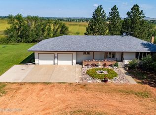 12811 30th St SW, Belfield, ND 58622