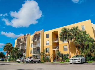 8005 Lake Dr FLOOR 3, Miami, FL 33166