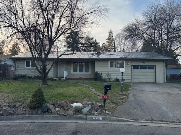 130 Sharon Dr, Phoenix, OR 97535