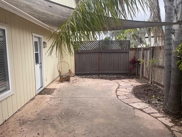 1834 Eastwood Ln — Photo 10