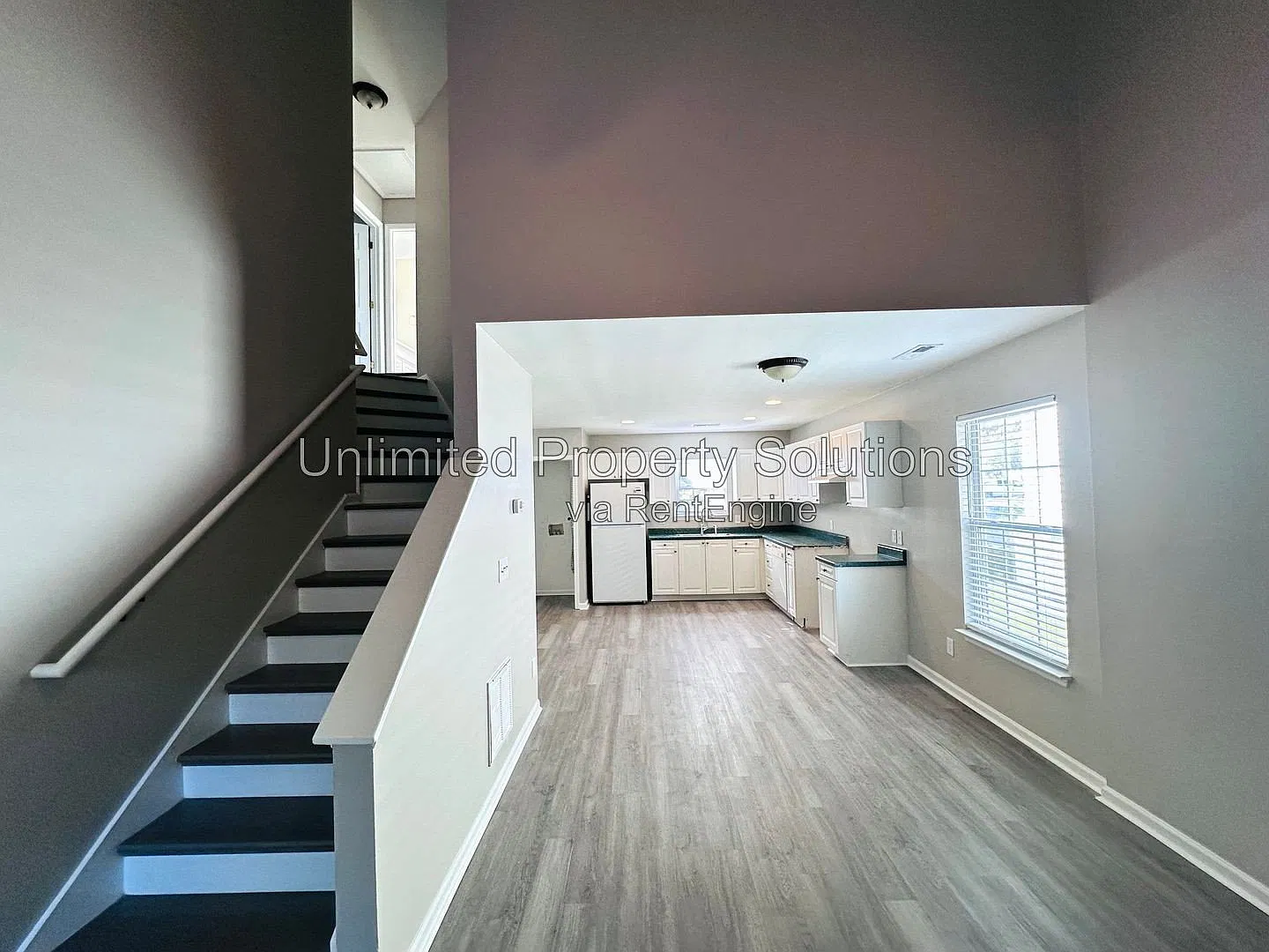 3 bed, 2.0 bath, 1300 sqft, $1,700 — Photo 4