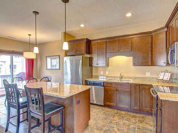 2nd image of 2442 Foxglove Cir