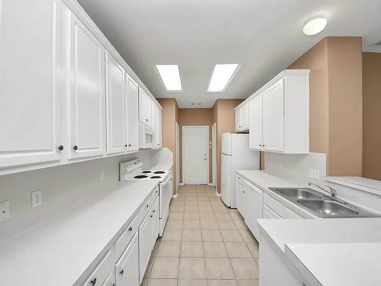 6019 Pennworth Ln — Photo 15