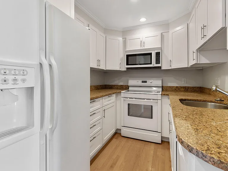 122 Beacon St #6A — Photo 5