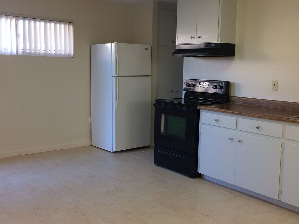 1st image of 858 Gwyne Ave