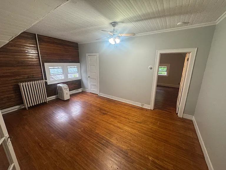781 Ashland Ave #3 — Photo 2
