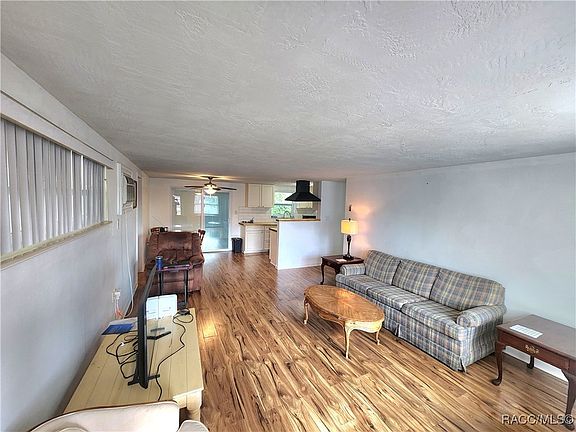 5th image of 9 Taft St
