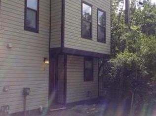 3 Lilac Ct, Cambridge, MA 02141