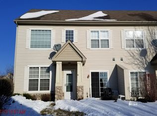 7757 Buttercup Ct, Chanhassen, MN 55317