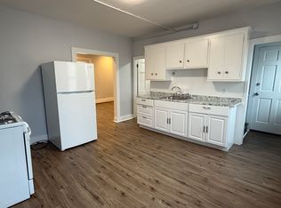 34 Amsterdam St #2R, Providence, RI 02909