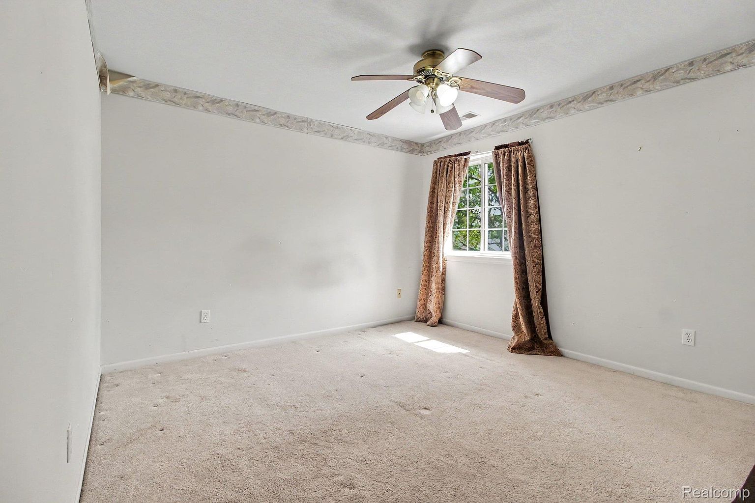 23466 Mahoney Ct, photo 11