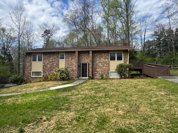 102 Norway Ln, Oak Ridge, TN 37830