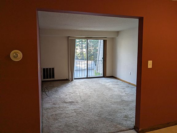 4th image of 5 Roedean Dr APT 305