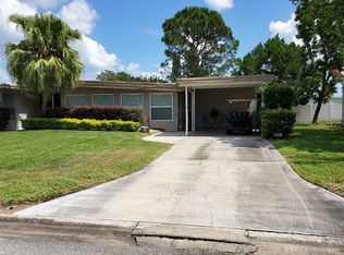 31650 Clayton St, Tavares, FL 32778