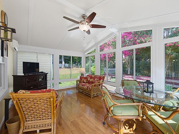5th image of 1709 Falls River Ave