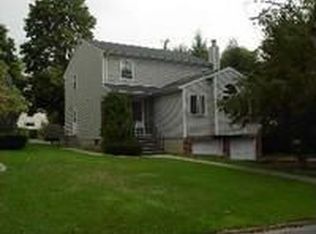 37 Deerfield Ave, Eastchester, NY 10709
