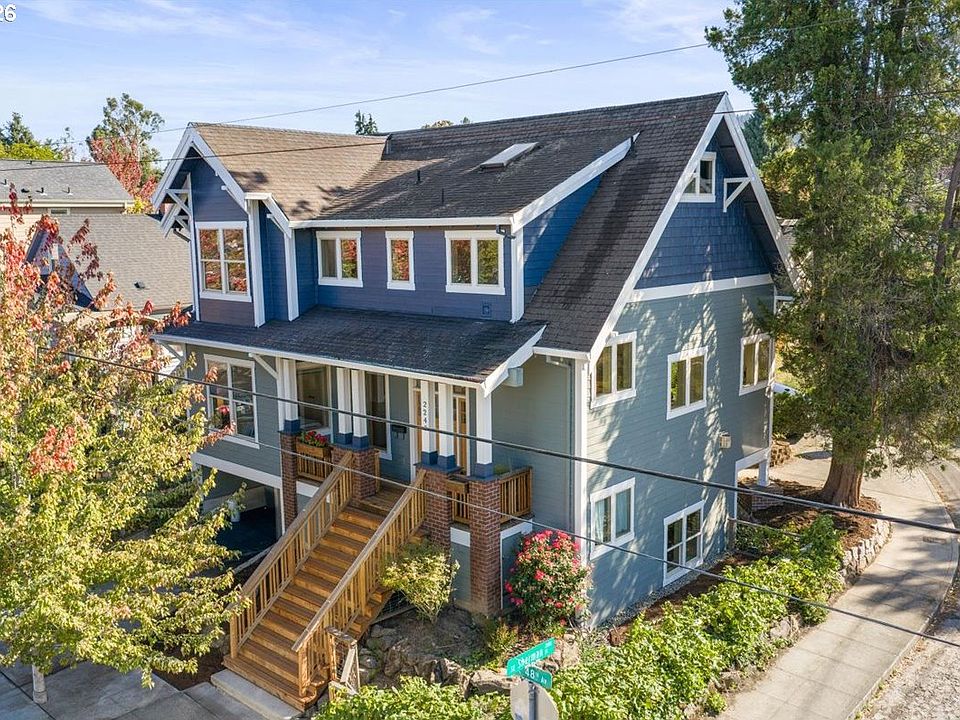 1st image of 2240 SE 48th Ave