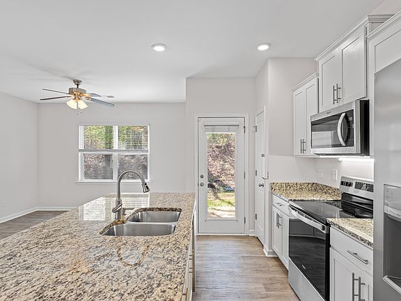 5th image of 417 Sea Grit Ct
