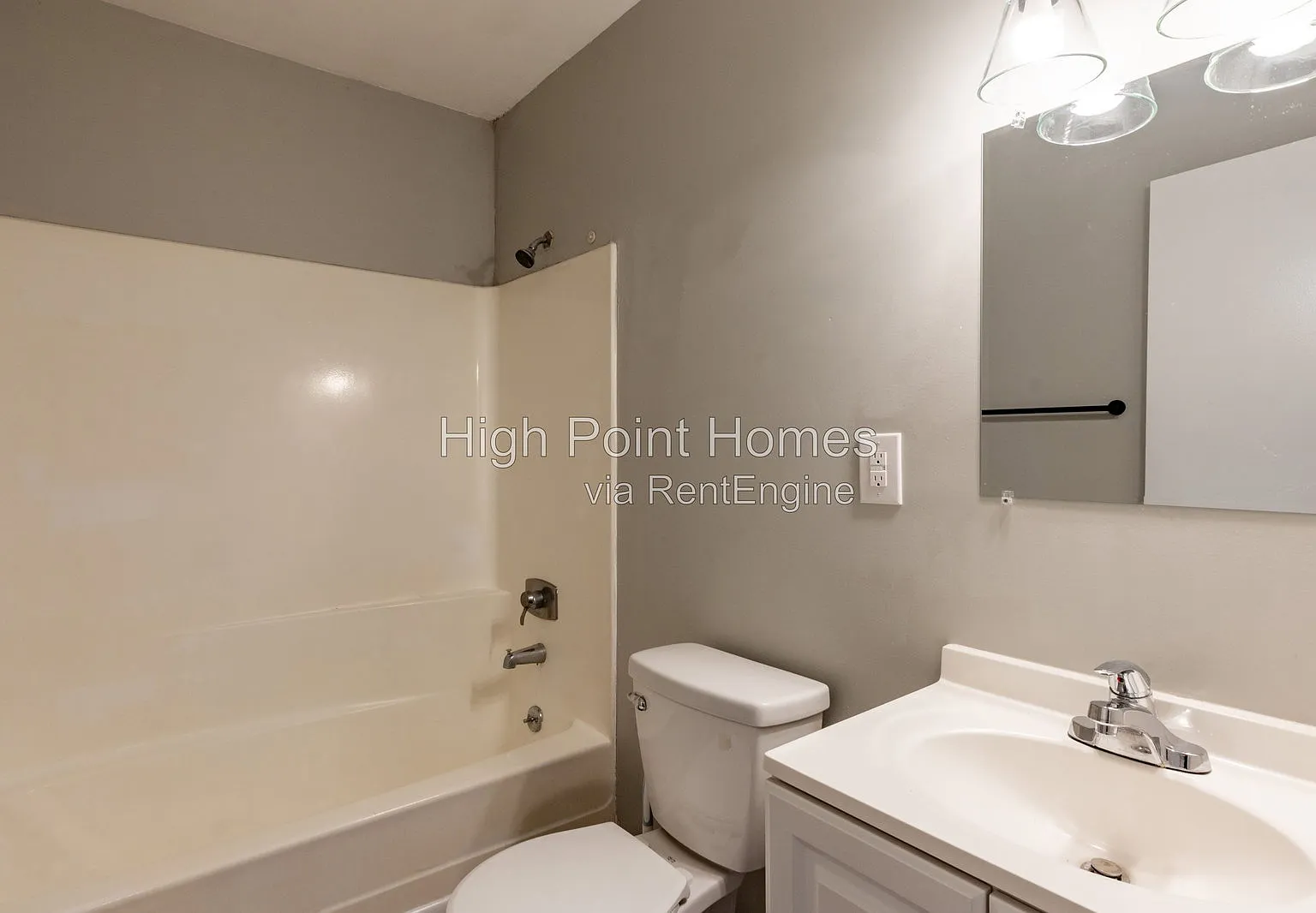 2 bed, 1.0 bath, 1000 sqft, $1,075 — Photo 4