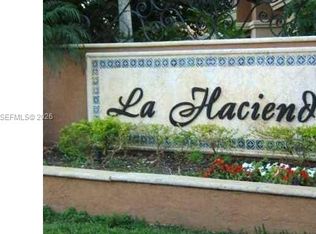 18346 NW 68th Ave APT C, Hialeah, FL 33015