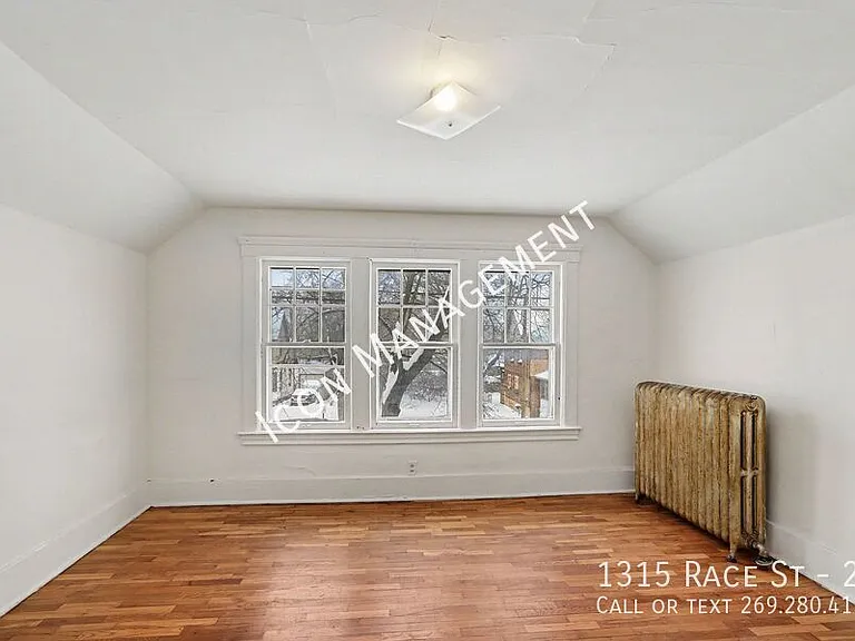 1315 Race St #2 — Photo 5