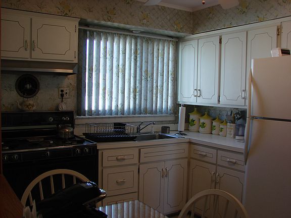 4th image of 4017 Daleview Ave