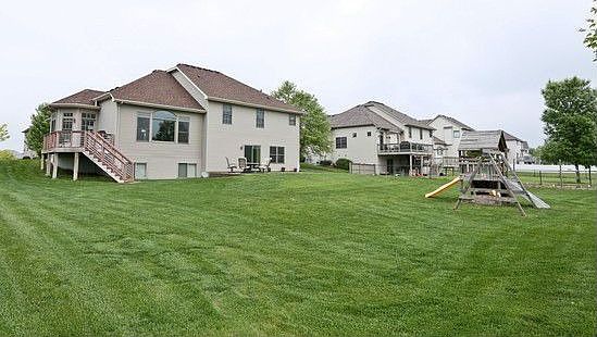 No neighbors behind!