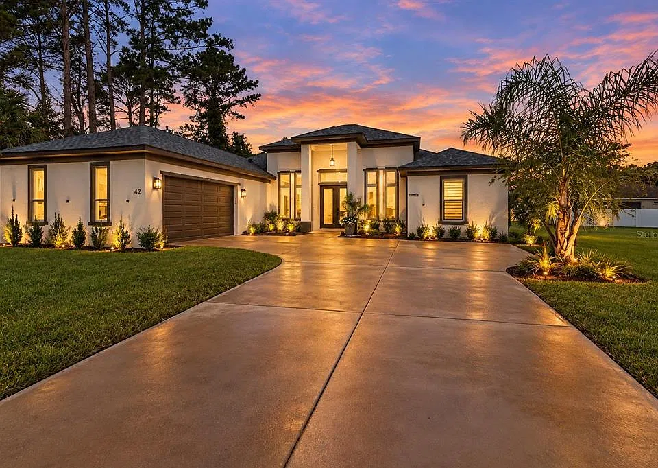 42 Forest Hill Dr