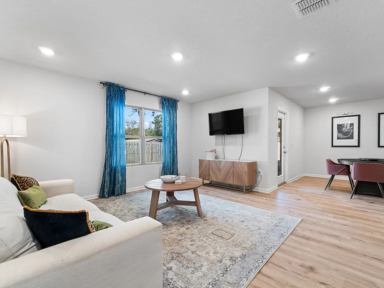 6312 Burrow Ln — Photo 17