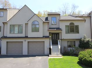 61 Driftwood Dr, Somers, NY 10589