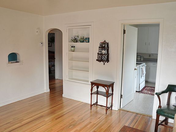 5th image of 532 N Ave W