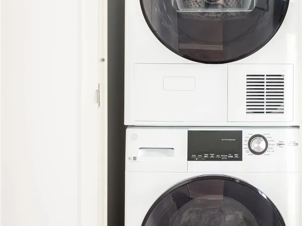 232 East 54th Street image 5 of 15